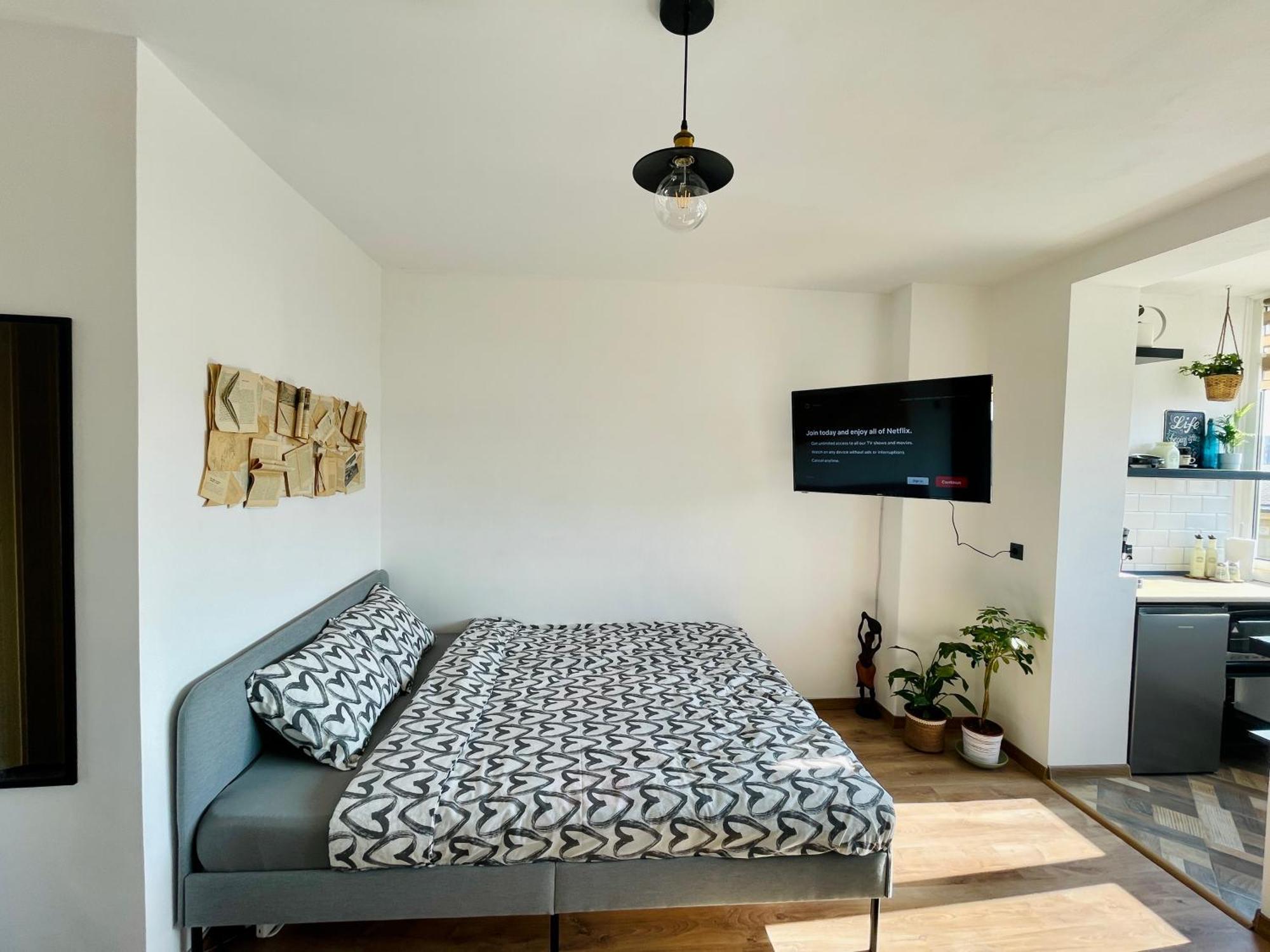 2 Vis-A-Vis Studio - Gara De Nord บูคาเรสต์ ภายนอก รูปภาพ